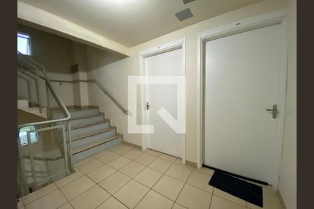 Apartamento à venda com 53m², 2 quartos e 1 vaga Apartamento à venda com 53m², 2 quartos e 1 vagaHall