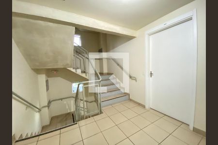 Apartamento à venda com 53m², 2 quartos e 1 vaga Apartamento à venda com 53m², 2 quartos e 1 vagaHall