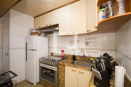Apartamento à venda com 90m², 3 quartos e 2 vagasCozinha