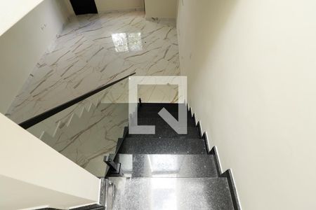 Casa à venda com 200m², 3 quartos e 3 vagasEscada