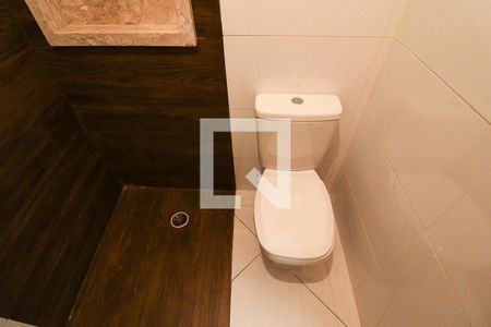 Casa à venda com 200m², 3 quartos e 3 vagasBanheiro da Suíte 2