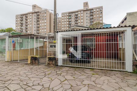 Casa à venda com 126m², 2 quartos e 3 vagas Casa à venda com 126m², 2 quartos e 3 vagasFachada