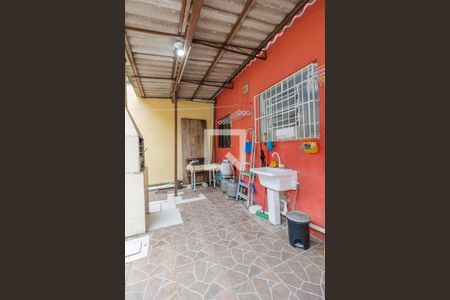 Casa à venda com 126m², 2 quartos e 3 vagas Casa à venda com 126m², 2 quartos e 3 vagasQuintal