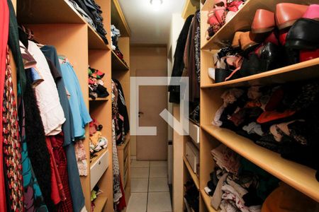 Apartamento à venda com 320m², 4 quartos e 3 vagasCloset do quarto