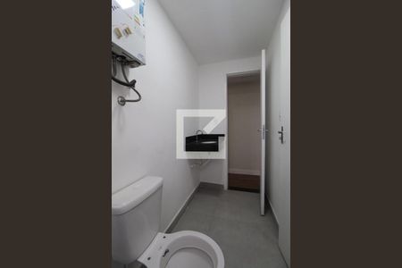 Apartamento à venda com 68m², 2 quartos e sem vagaBanheiro da Suíte/social