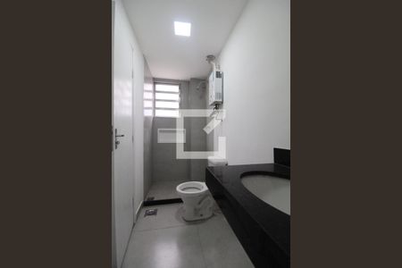 Apartamento à venda com 68m², 2 quartos e sem vagaBanheiro da Suíte