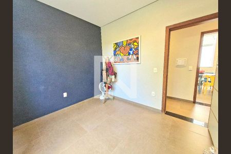 Casa à venda com 270m², 7 quartos e 4 vagasQuarto