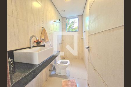 Casa à venda com 270m², 7 quartos e 4 vagasBanheiro