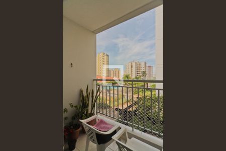 Apartamento à venda com 69m², 2 quartos e 1 vaga Apartamento à venda com 69m², 2 quartos e 1 vagaVaranda