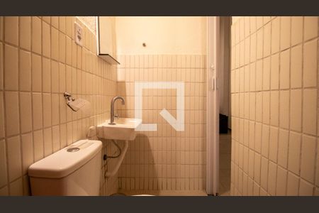 Banheiro de apartamento para alugar com 1 quarto, 25m² em Cidade Nova, Rio de Janeiro