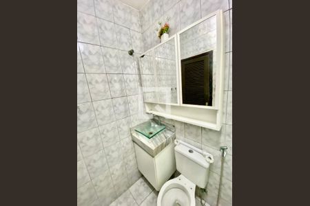 Casa à venda com 62m², 2 quartos e 1 vagaBanheiro 