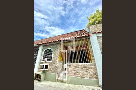 Casa à venda com 62m², 2 quartos e 1 vagaFachada da casa