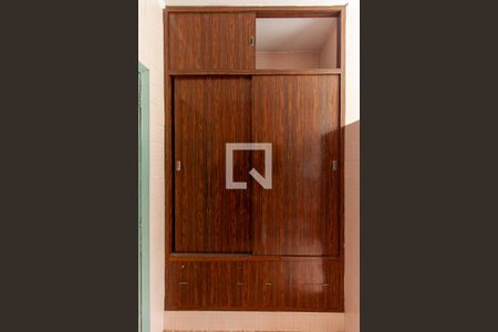 Casa à venda com 100m², 2 quartos e 1 vagaBanheiro 2