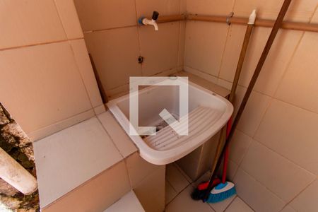 Casa à venda com 100m², 2 quartos e 1 vagaÁrea de Serviço