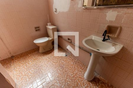 Casa à venda com 100m², 2 quartos e 1 vagaBanheiro 2