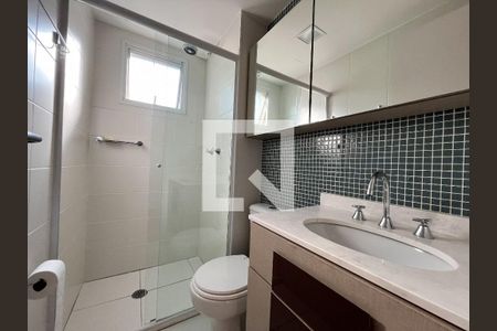 Apartamento para alugar com 63m², 1 quarto e 2 vagas Apartamento para alugar com 63m², 1 quarto e 2 vagasBanheiro da Suíte