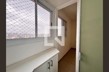 Apartamento à venda com 83m², 2 quartos e 2 vagas Apartamento à venda com 83m², 2 quartos e 2 vagasCloset da suíte