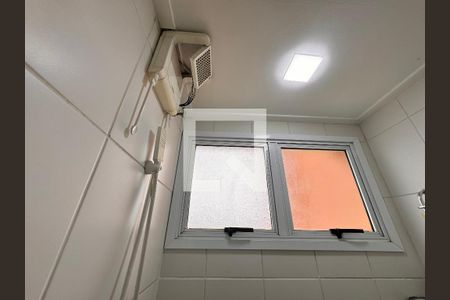 Apartamento à venda com 83m², 2 quartos e 2 vagas Apartamento à venda com 83m², 2 quartos e 2 vagasBanheiro da Suíte