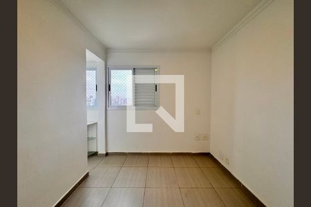 Apartamento à venda com 83m², 2 quartos e 2 vagas Apartamento à venda com 83m², 2 quartos e 2 vagasSuite
