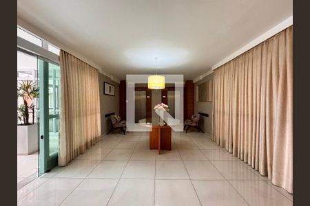 Apartamento à venda com 83m², 2 quartos e 2 vagas Apartamento à venda com 83m², 2 quartos e 2 vagasHall social