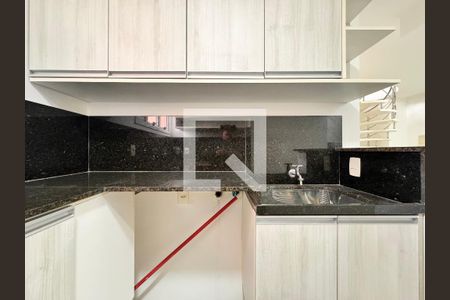 Apartamento à venda com 83m², 2 quartos e 2 vagas Apartamento à venda com 83m², 2 quartos e 2 vagasLavanderia