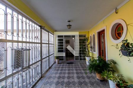 Casa à venda com 300m², 3 quartos e 2 vagas Casa à venda com 300m², 3 quartos e 2 vagasVaranda