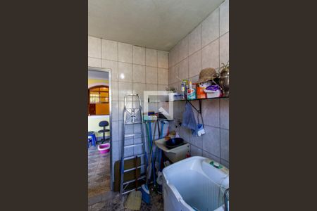 Casa à venda com 300m², 3 quartos e 2 vagas Casa à venda com 300m², 3 quartos e 2 vagasÁrea de Serviço