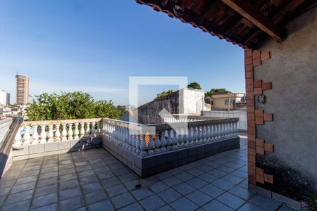 Casa à venda com 300m², 3 quartos e 2 vagas Casa à venda com 300m², 3 quartos e 2 vagasVaranda Suíte