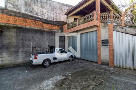 Casa à venda com 300m², 3 quartos e 2 vagas Casa à venda com 300m², 3 quartos e 2 vagasGaragem