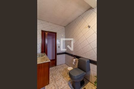 Casa à venda com 300m², 3 quartos e 2 vagas Casa à venda com 300m², 3 quartos e 2 vagasBanheiro Suíte