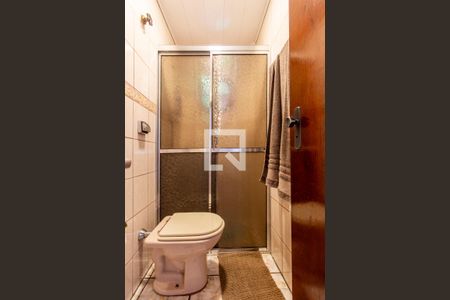 Casa à venda com 300m², 3 quartos e 2 vagas Casa à venda com 300m², 3 quartos e 2 vagasBanheiro