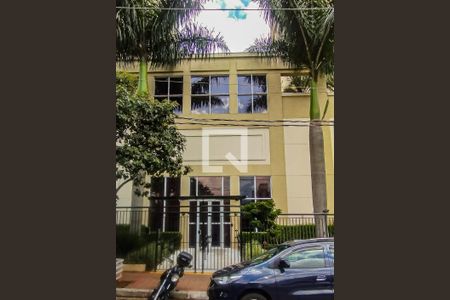 Apartamento à venda com 110m², 2 quartos e 2 vagas Apartamento à venda com 110m², 2 quartos e 2 vagasFachada