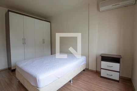 Quarto 1 de apartamento para alugar com 1 quarto, 46m² em São João, Porto Alegre