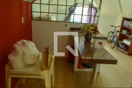 Casa de condomínio à venda com 225m², 6 quartos e 1 vagaSuíte 5