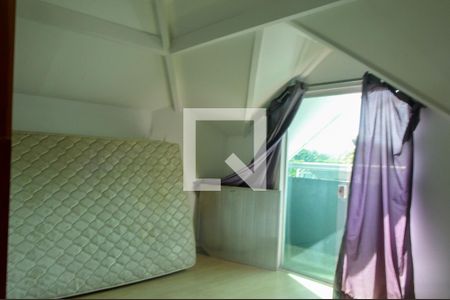 Casa de condomínio à venda com 225m², 6 quartos e 1 vagaSuíte 5