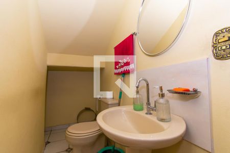 Casa à venda com 250m², 4 quartos e 4 vagas Casa à venda com 250m², 4 quartos e 4 vagasLavabo