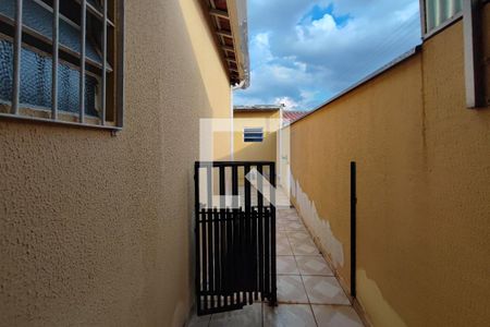 Casa à venda com 187m², 3 quartos e 4 vagasCorredor Quintal