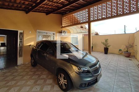 Casa à venda com 187m², 3 quartos e 4 vagasQuintal - Garagem