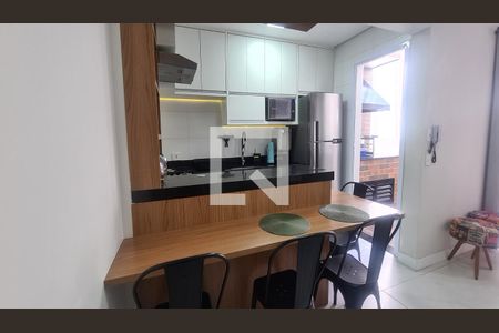 Casa à venda com 83m², 2 quartos e 2 vagas Casa à venda com 83m², 2 quartos e 2 vagasCozinha