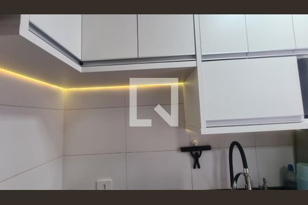 Casa à venda com 83m², 2 quartos e 2 vagas Casa à venda com 83m², 2 quartos e 2 vagasCozinha