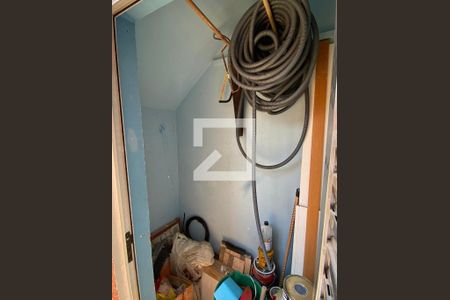 Casa à venda com 257m², 3 quartos e 2 vagas Casa à venda com 257m², 3 quartos e 2 vagasDepósito