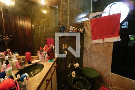 Apartamento à venda com 234m², 4 quartos e 1 vagaBanheiro da Suíte