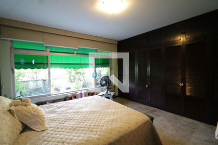 Apartamento à venda com 234m², 4 quartos e 1 vagaSuíte 