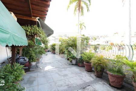 Apartamento à venda com 234m², 4 quartos e 1 vagaVaranda