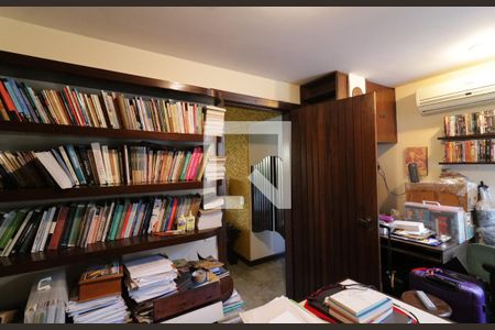 Apartamento à venda com 234m², 4 quartos e 1 vagaEscritório