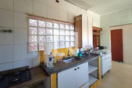 Casa à venda com 360m², 4 quartos e 6 vagasCozinha