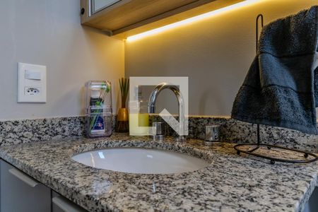 Apartamento à venda com 65m², 2 quartos e 2 vagas Apartamento à venda com 65m², 2 quartos e 2 vagasBanheiro