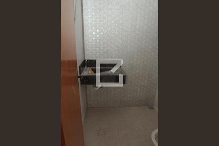 Casa à venda com 180m², 3 quartos e 2 vagasBanheiro 1 