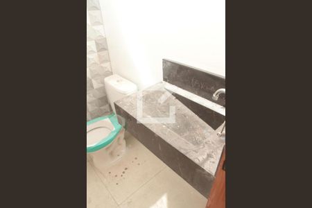 Casa à venda com 180m², 3 quartos e 2 vagasBanheiro 2