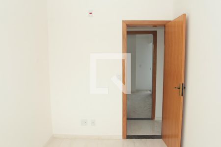Casa à venda com 180m², 3 quartos e 2 vagasQuarto 2 